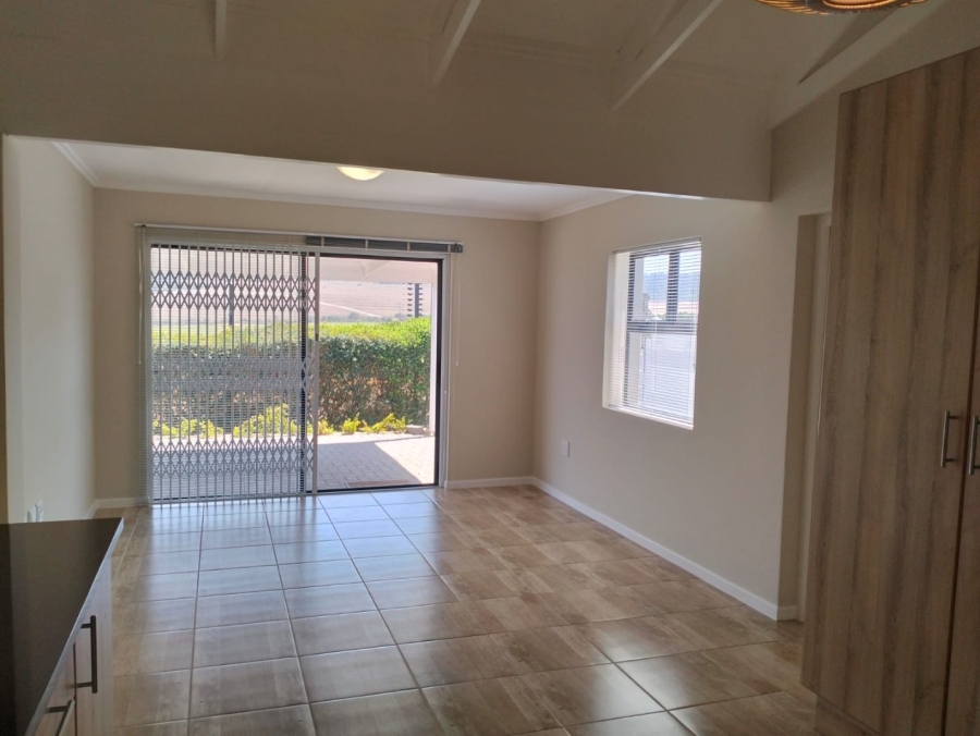 2 Bedroom Property for Sale in Reebok Western Cape